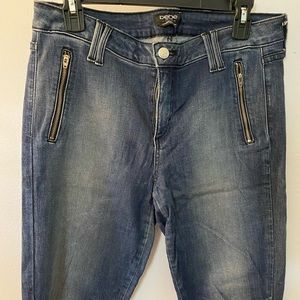 Bebe women bleu jean size 31